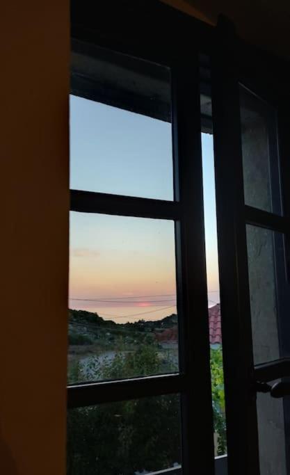 Villa Aiolia Kondoyenadha Luaran gambar