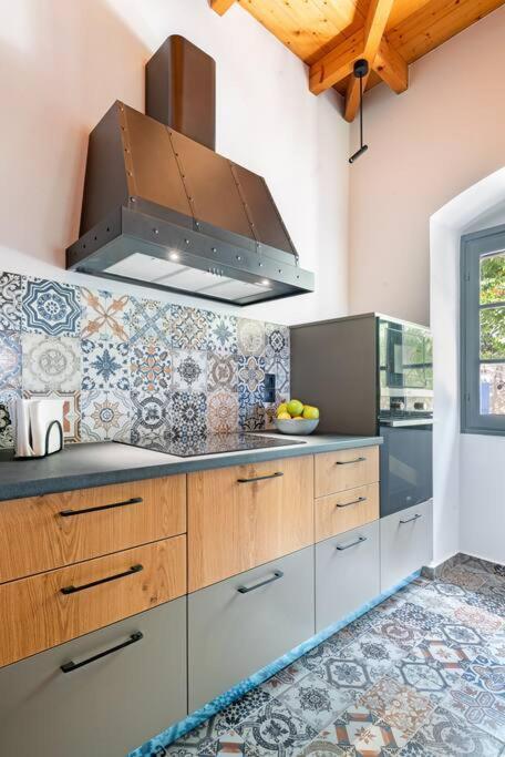 Villa Aiolia Kondoyenadha Luaran gambar